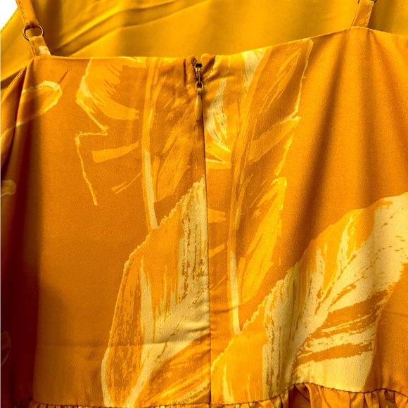 JOYFOLIE-Beautiful NWT - Skye Dress in Mustard Palm Size 10 - Picture 9 of 10
